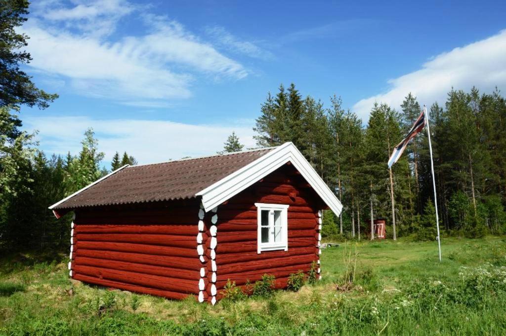 Hytte Anno 1721 Uten Internett, Strom, Vann - Men Med Rodmalt Utedo Ljørdal المظهر الخارجي الصورة